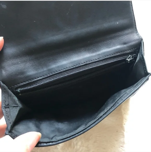 Chanel CC Black Caviar Leather wallet/crossbody-chain is optional, but included. - Picture 6 of 14